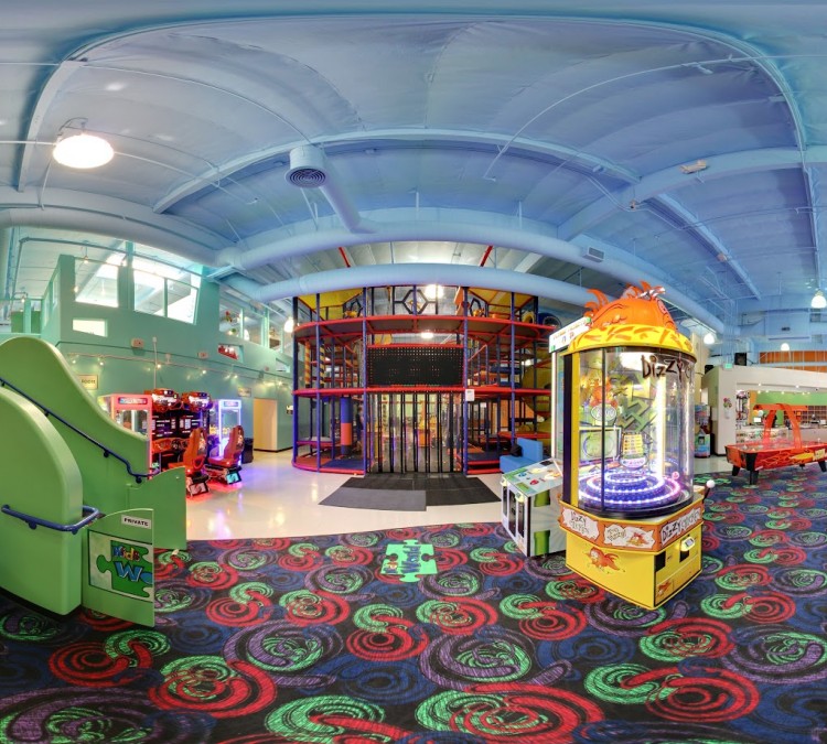Kids World Family Fun Center (Oak&nbspPark,&nbspCA)